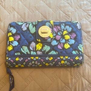 Vera Bradley blue floral turn lock wallet Indigo Pop